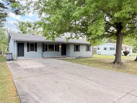 Exterior - 304 N Pecan St, Beebe, AR 72012 photo 3 of 11