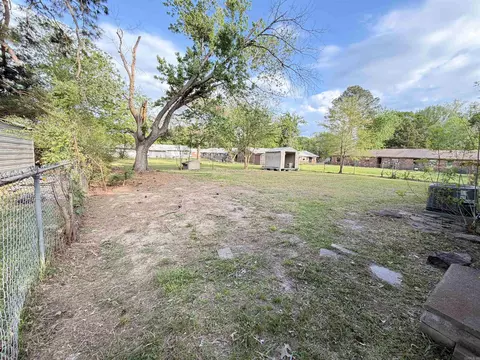 Exterior - 304 N Pecan St, Beebe, AR 72012 photo 6 of 11