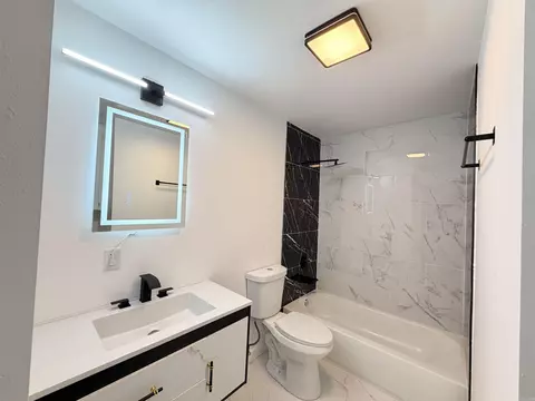 Bath - 304 N Pecan St, Beebe, AR 72012 photo 2 of 8