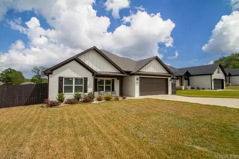 Exterior - 1408 Woolridge Dr, Benton, AR 72019 photo 2 of 6