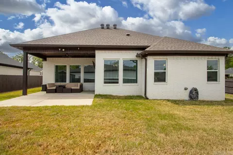 Exterior - 1408 Woolridge Dr, Benton, AR 72019 photo 4 of 6