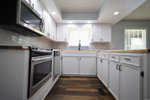 Kitchen - 612 Circle Dr, Trumann, AR 72472 photo 3 of 3
