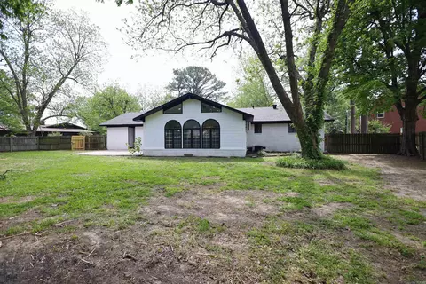 Exterior - 612 Circle Dr, Trumann, AR 72472 photo 3 of 12
