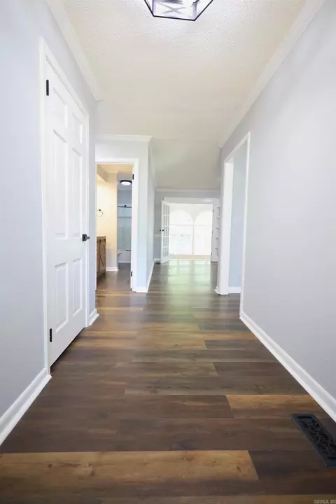 Entry Way - 612 Circle Dr, Trumann, AR 72472 photo 1 of 1