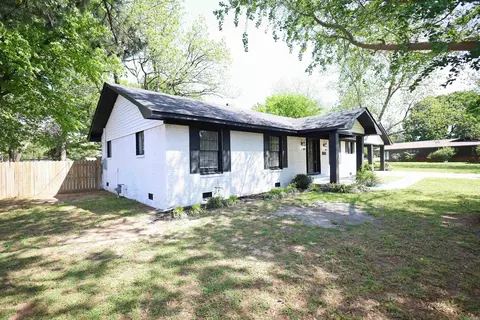 Exterior - 612 Circle Dr, Trumann, AR 72472 photo 7 of 12