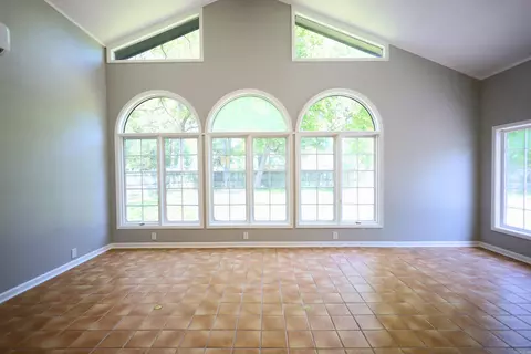Living - 612 Circle Dr, Trumann, AR 72472 photo 9 of 9