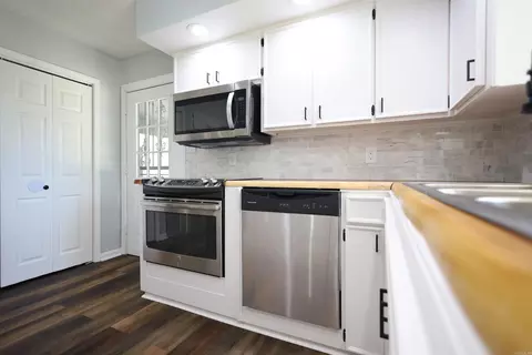 Kitchen - 612 Circle Dr, Trumann, AR 72472 photo 1 of 3