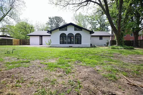 Exterior - 612 Circle Dr, Trumann, AR 72472 photo 11 of 12