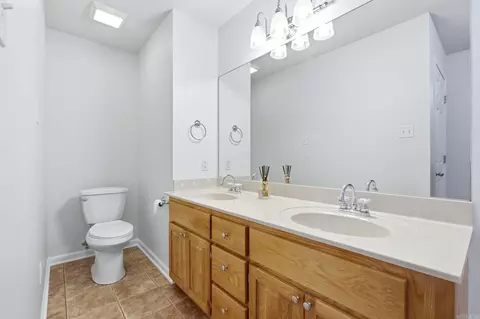Bath - 2106 Duane Dr, Beebe, AR 72012 photo 2 of 5