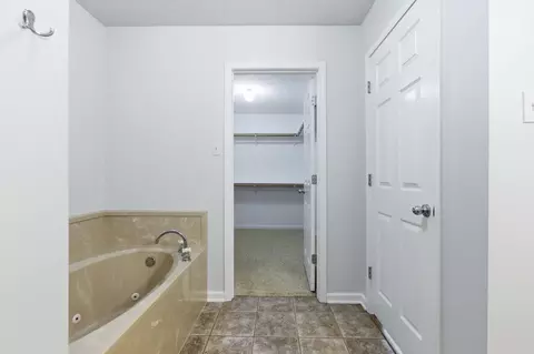 Entry Way - 2106 Duane Dr, Beebe, AR 72012 photo 1 of 1