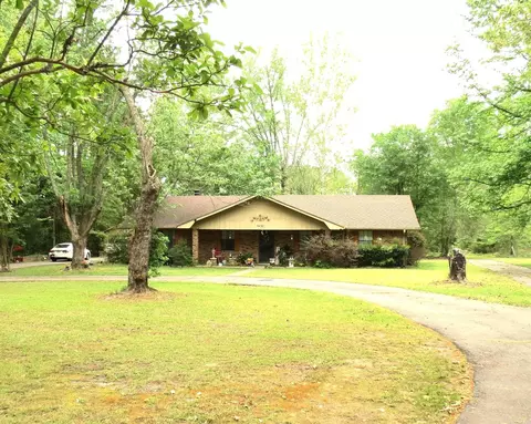 8450 Victoria Dr, Pine Bluff, AR 71603