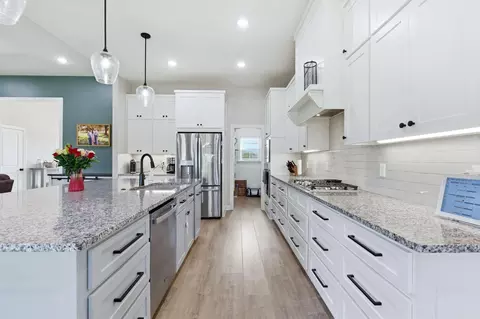 Kitchen - 123 Ranchview, Beebe, AR 72012 photo 4 of 6