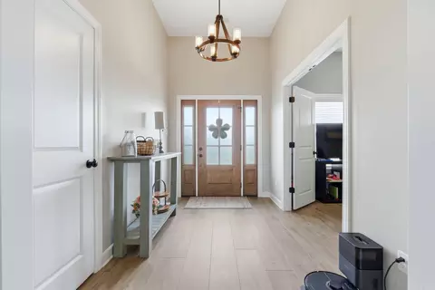 Entry Way - 123 Ranchview, Beebe, AR 72012 photo 1 of 2