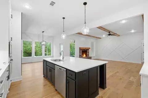 Kitchen - 13032 Avilla Hills Cv, Alexander, AR 72002 photo 5 of 5