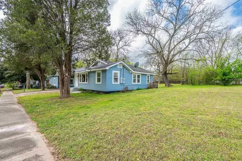 Exterior - 718 Baker St, Malvern, AR 72104 photo 3 of 8