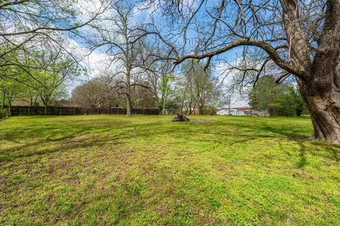 Exterior - 718 Baker St, Malvern, AR 72104 photo 7 of 8