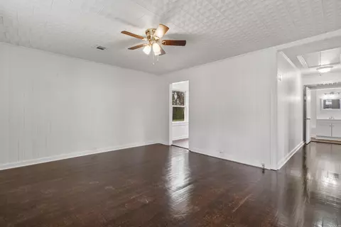 Living - 718 Baker St, Malvern, AR 72104 photo 3 of 3