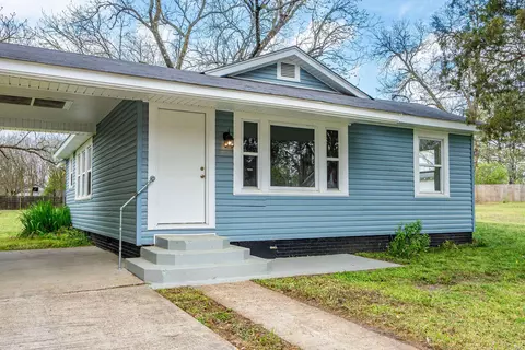 Exterior - 718 Baker St, Malvern, AR 72104 photo 5 of 8