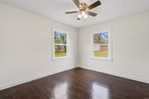 Bedroom - 718 Baker St, Malvern, AR 72104 photo 4 of 4
