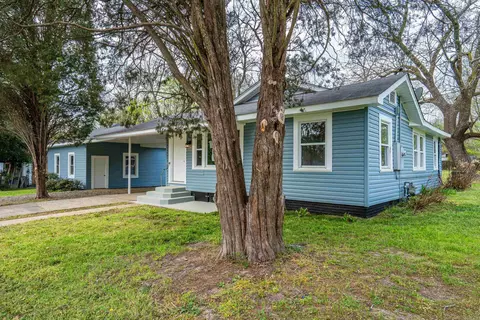 Exterior - 718 Baker St, Malvern, AR 72104 photo 2 of 8
