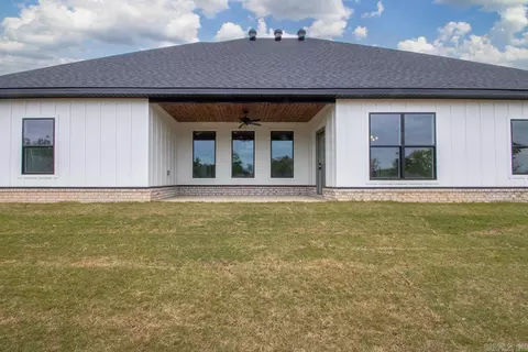 Exterior - 5157 Peace Ln, Alexander, AR 72002 photo 9 of 11