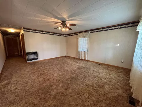 Living - 310 Elm St, Walnut Ridge, AR 72476 photo 2 of 2
