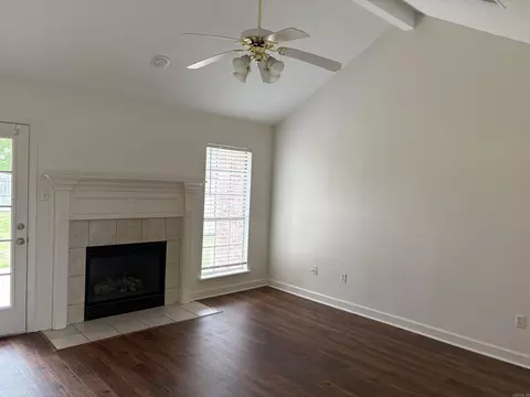 Living - 4520 Oregon Trl, Conway, AR 72034 photo 2 of 3