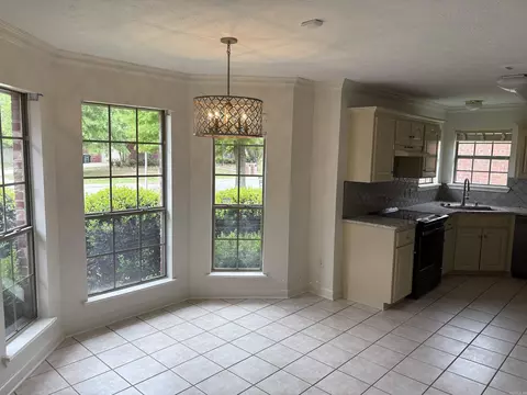Living - 4520 Oregon Trl, Conway, AR 72034 photo 1 of 3
