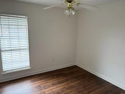 Bedroom - 4520 Oregon Trl, Conway, AR 72034 photo 1 of 3