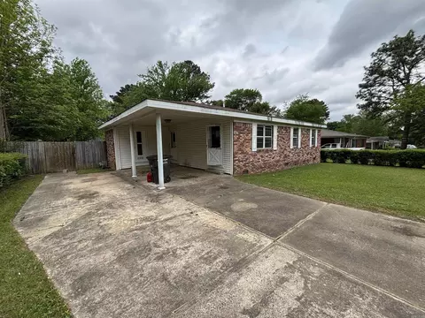 1105 Sorrells Dr, Jacksonville, AR 72076