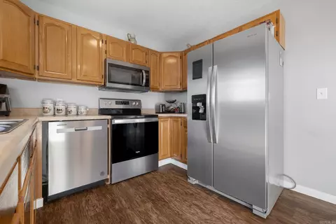 Kitchen - 10974 Ricks Dr, Harrison, AR 72601 photo 3 of 3