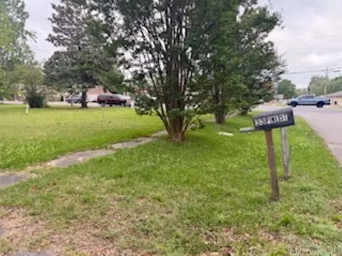 33 S And 201 E Pine St, Cabot, AR 72023