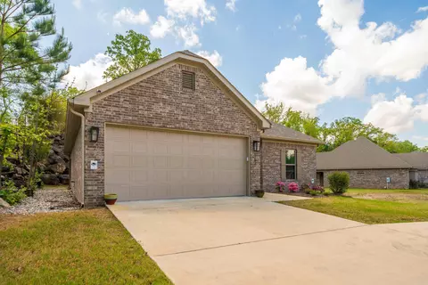 152 Apple Blossom Pl, Hot Springs, AR 71913