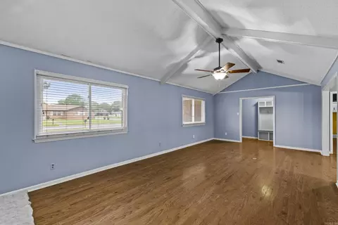 Living - 1 Devon Ln, Jacksonville, AR 72076 photo 4 of 6