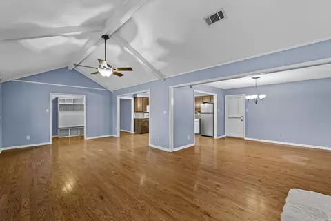 Living - 1 Devon Ln, Jacksonville, AR 72076 photo 3 of 6