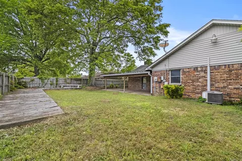 Exterior - 1 Devon Ln, Jacksonville, AR 72076 photo 6 of 7