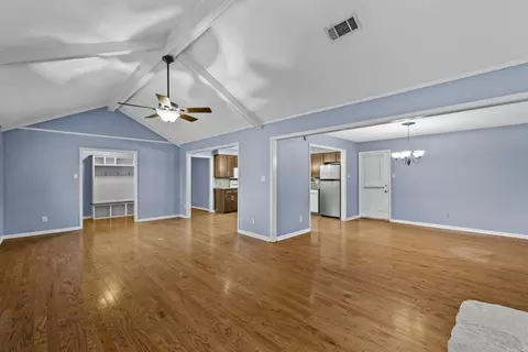 Living - 1 Devon Ln, Jacksonville, AR 72076 photo 3 of 6