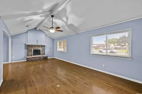 Living - 1 Devon Ln, Jacksonville, AR 72076 photo 6 of 6