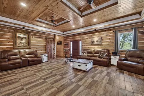 Living - 2850 E Hwy 88 Hwy, Sims, AR 71969 photo 2 of 4