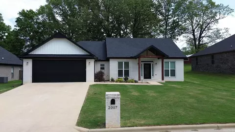 2007 N 29th St, Paragould, AR 72450