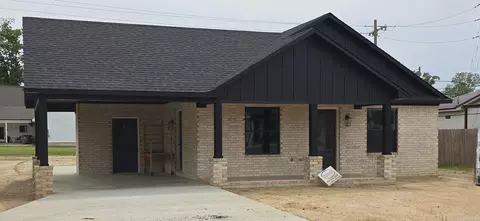 809 Forrest Ave E, Wynne, AR 72396