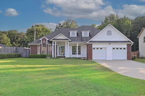 702 Honeysuckle Hills Ct, Redfield, AR 72132