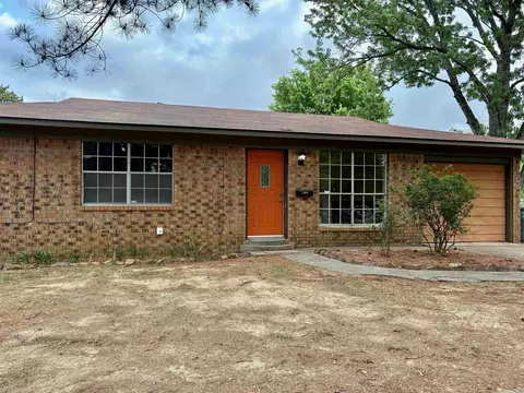 2304 Broadview, Conway, AR 72034