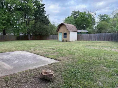 Exterior - 2304 Broadview, Conway, AR 72034 photo 5 of 7
