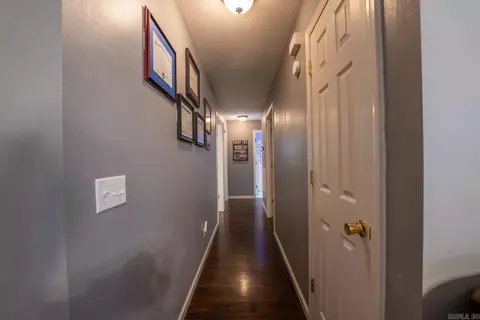 Entry Way - 414 Carpenter Rd, Thayer, MO 65791 photo 2 of 3