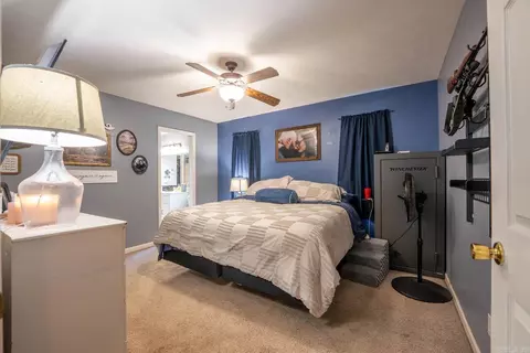 Bedroom - 414 Carpenter Rd, Thayer, MO 65791 photo 3 of 9