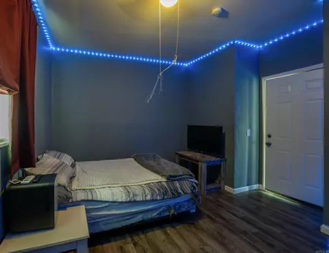 Bedroom - 414 Carpenter Rd, Thayer, MO 65791 photo 9 of 9