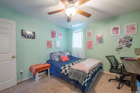 Bedroom - 414 Carpenter Rd, Thayer, MO 65791 photo 8 of 9