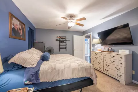 Bedroom - 414 Carpenter Rd, Thayer, MO 65791 photo 6 of 9