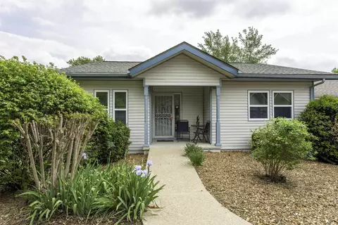 8 Tenkiller Ln, Cherokee Village, AR 72529